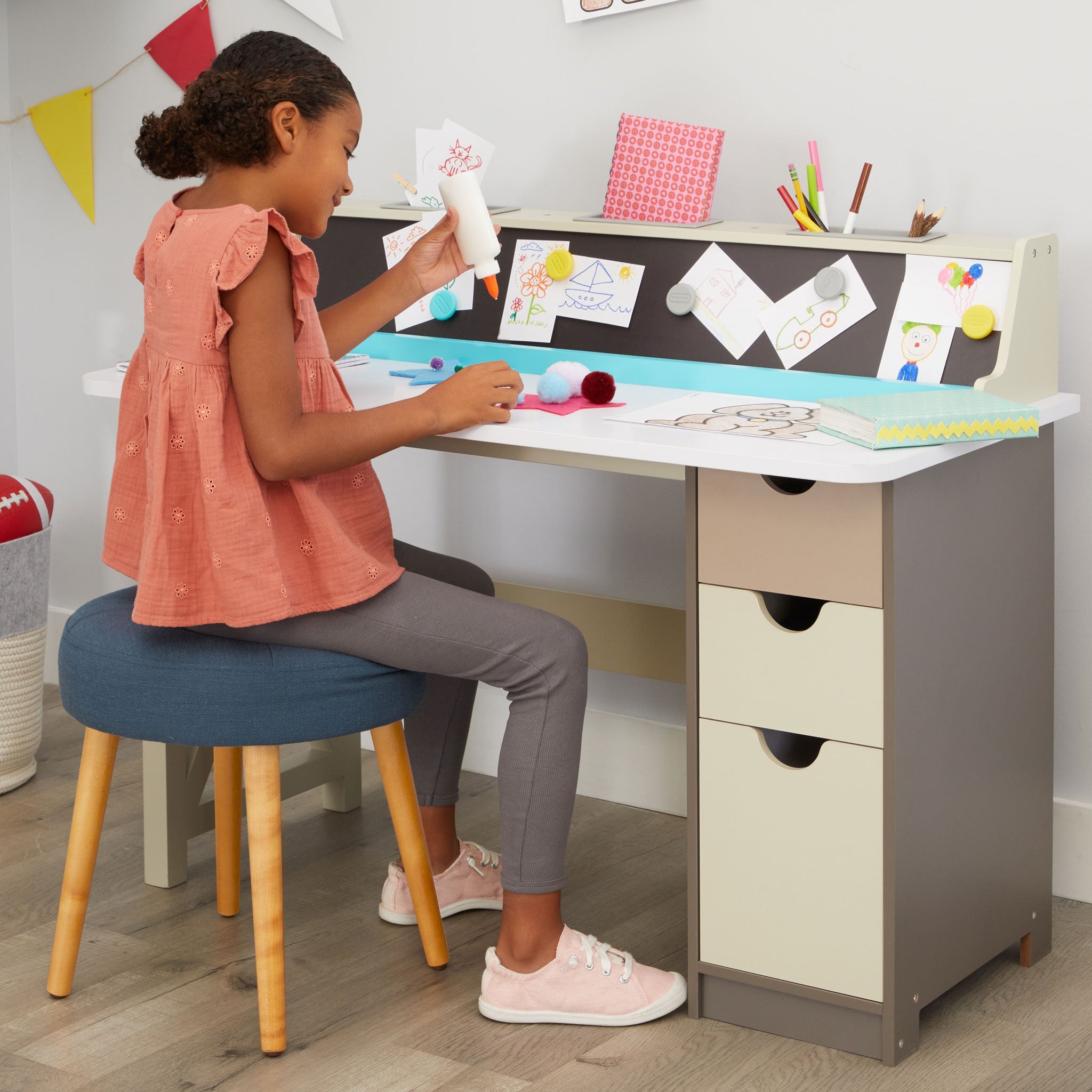 2-in-1 Chalkboard Desk – Wooden Desk with Magnetic Chalkboard